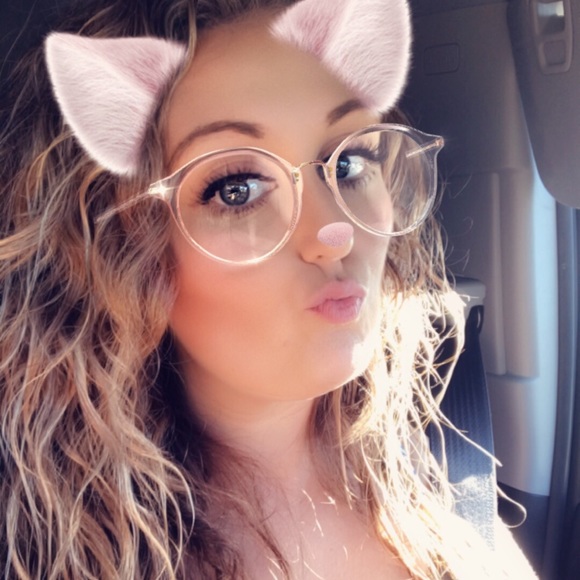 Meet your Posher, Kirsti - Picture 1 of 1